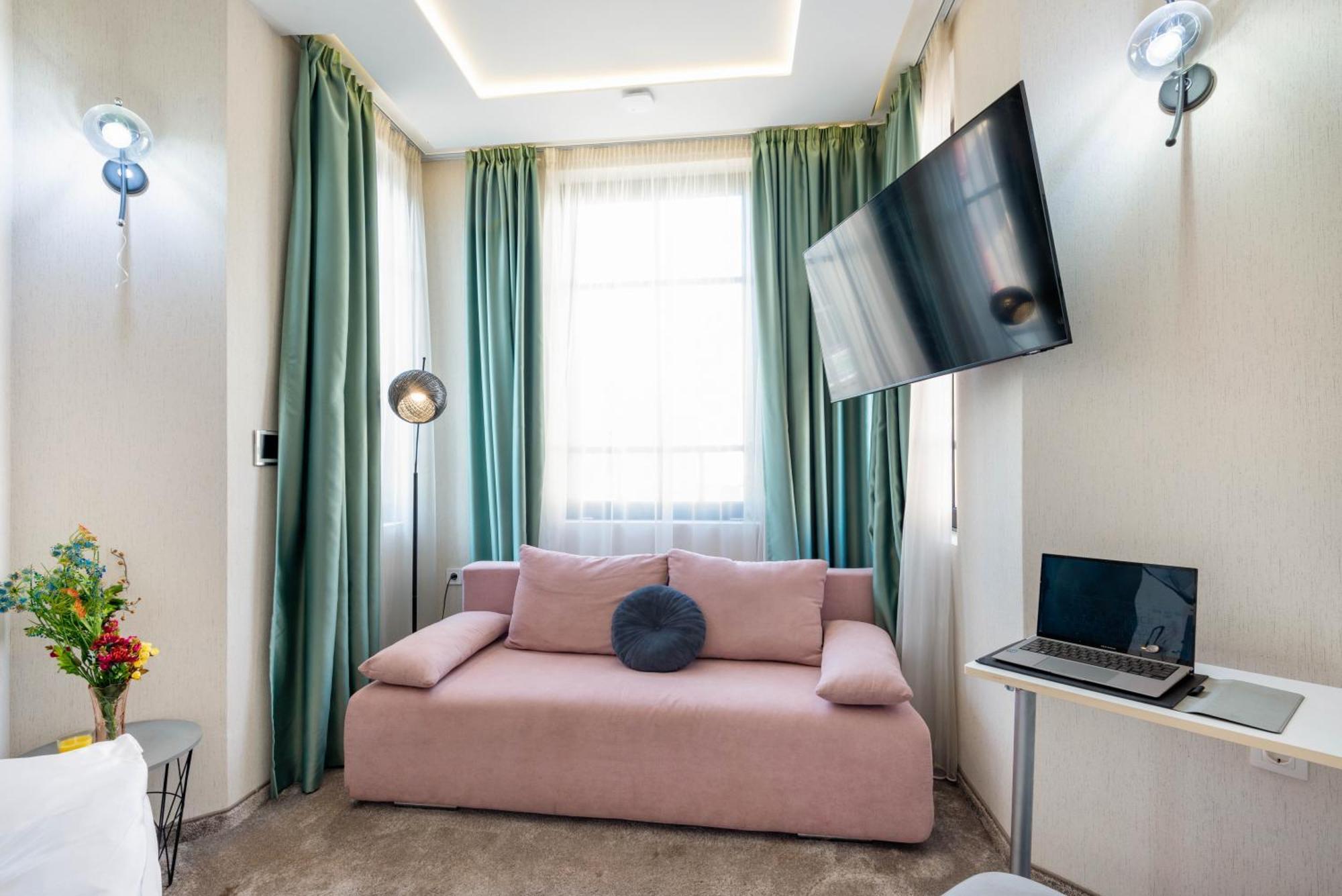 Aurora Hills Hotel Plovdiv Esterno foto